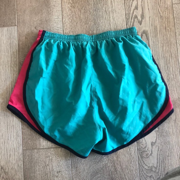Nike Running Shorts - Picture 2 of 3